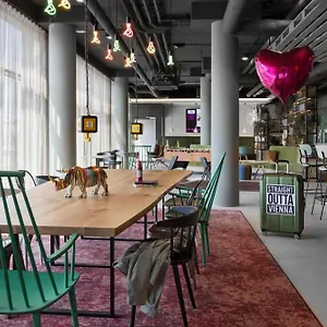 Otel Moxy East, Viyana